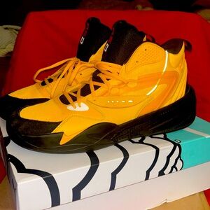 RS dreamer Mid basketball sz15